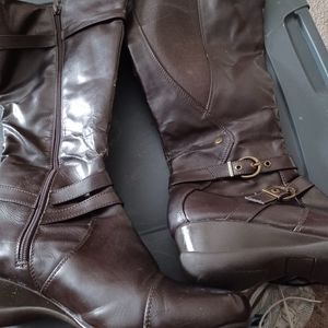 Women Boots size 9